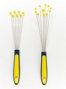 lot 1520 image: KOCHBLUME 2-Piece Ball & Plate Whisk Set $34.00
