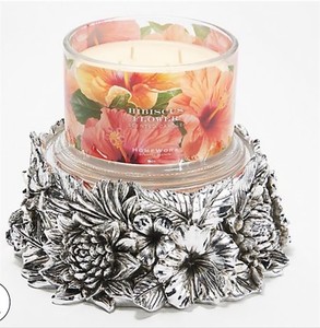 lot 1536 image: HomeWorx by Harry Slatkin Tropical Flower Pedestal & 18-oz Candle