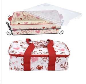 lot 1562 image: Temp-tations 11x7 Take and Bake w Lid & Tote, Romance