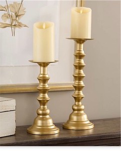 lot 1566 image: Home Reflections 12.5 and 9 Graduated Pillar Holders