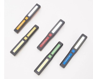 lot 1624 image: Bell & Howell Set of 5 Slim Micro Lights with Magnet & Pocket Clip