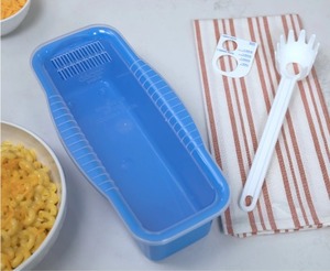 lot 1649 image: Decor 4-Piece Microwave Pasta Cooker With Tools, Blue