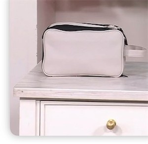 lot 1710 image: Periea Faux Textured Leather Large Toiletry Bag