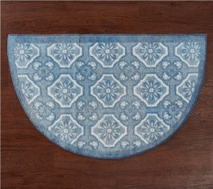 lot 1749 image: Nourison Diamond Damask 39 x 24 Washable Slice Rug, Light GREY