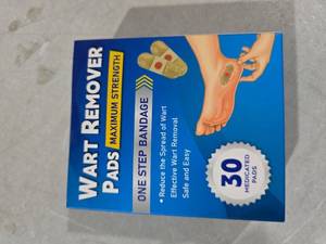 lot 1902 image: Wart Remover Pads 30 Pack