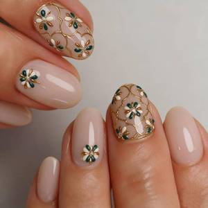 lot 20331 image: 24pcs Nude Press-on Nails Almond, Flower Designs, Full Cover, Gold Foil