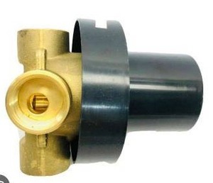 lot 19054 image: Signature Hardware SH6103 3-Way Transfer Valve 34in