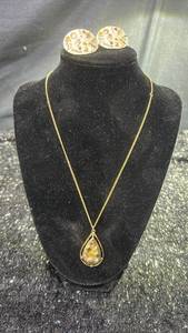 lot 46 image: Gold Tone Jewelry Set Necklace and Earrings with Colored Stones