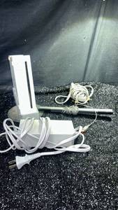 lot 56 image: Nintendo Wii Console White with Power Supply and AV Cable