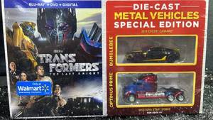 lot 67 image: Transformers The Last Knight Ultimate Blu-ray Gift Set with Die-Cast Metal Vehicles