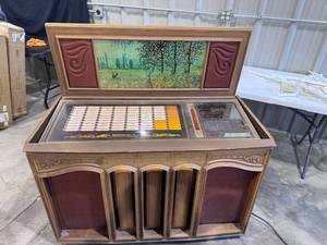 lot 73 image: Rock-Ola Jukebox Stereophonic System Integrated Circuit Solid State