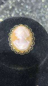 lot 98 image: Cameo Brooch with Gold-Tone Ornate Frame