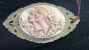 lot 104 image: Vintage Cameo Brooch with Two Female Profiles