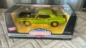 lot 3 image: American Muscle 1970 Plymouth AAR Cuda 118 Scale Die Cast Metal Collectors Edition