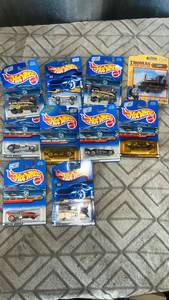 lot 26 image: Hot Wheels Diecast Car Collection Lot 10 Vehicles Mattel