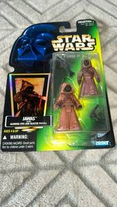 lot 58 image: Star Wars The Power of the Force Jawas with Glowing Eyes and Blaster Pistols Collection 2