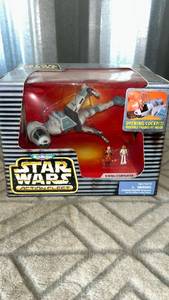lot 61 image: Galoob Star Wars Action Fleet B-Wing Starfighter with Figures