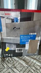 lot 69 image: Bosch Mini Reservoir ES4 Minitanque 15 Electric Water Heater