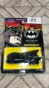 lot 83 image: Ertl Batman Returns Batmobile Diecast Vehicle