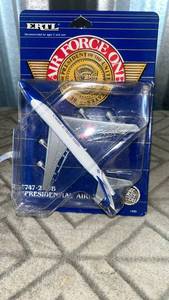 lot 84 image: Ertl Air Force One 747-2 Presidential Aircraft Die-Cast Model