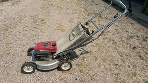 lot 87 image: Honda Outdoor Power Equipment Walk-Behind Lawn Mower with Easy Start Engine works