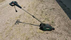 lot 89 image: Craftsman 12 Amp Edger