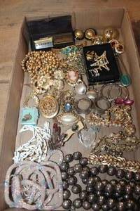 lot 3313 image: Misc. Jewelry and More