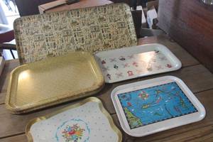lot 3324 image: Vintage Metal Serving Trays and More