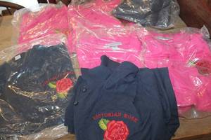 lot 3329 image: NIP Various Sized Polo Style Shirts