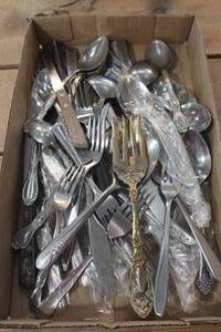 lot 3346 image: Flat of Misc. Silverware