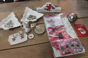 lot 3350 image: Mini Christmas Childs Tea Set and More