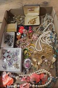 lot 3390 image: Flat of Misc. Jewelry and More