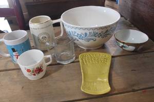 lot 3405 image: Mixing Bowl, Spoon Rest and More