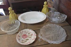 lot 3406 image: Misc. Serving Bowls and More