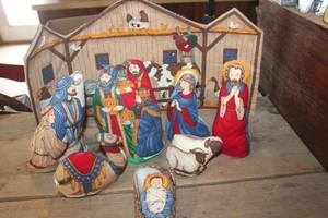 lot 3409 image: Vintage Cloth Nativity Set