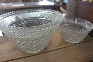 lot 3443 image: Large Glass Punch Bowl and More