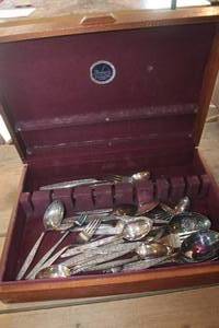 lot 3457 image: Vintage Silverware in Wood Box