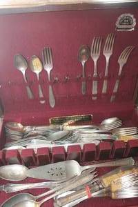 lot 3462 image: Vintage Silverware in Wood Box