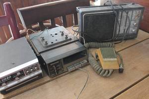 lot 3465 image: Vintage Radio untested and More
