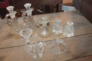 lot 3482 image: Vintage Glass Stoppers and More
