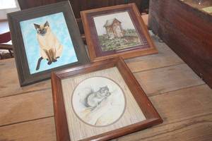 lot 3499 image: Various Sized Vintage Pictures