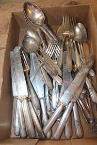 lot 3514 image: Vintage Silverware