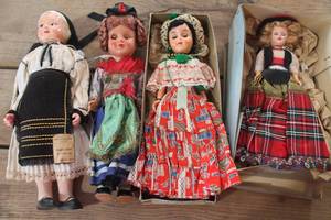lot 3517 image: Antique Dolls
