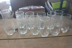 lot 3525 image: Princess House Glasses & Vase