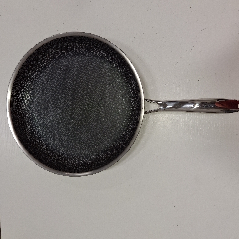 lot 8060 image: Hexclad 12inch Fry Pan