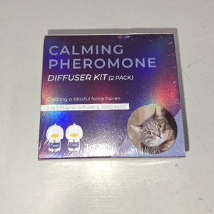 lot 40395 image: CALMING PHEROMONE DIFFUSER KIT 2 PACK