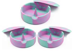 lot 28569 image: Stylish Silicone Ashtray with Lid Prevents Flying Ash, Glows in the Dark, and Keeps Your Space Tidy - Retail $14