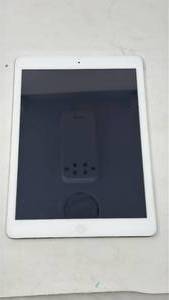 lot 139 image: Apple iPad Model A1474 Tablet - Retail $0