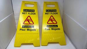 lot 210 image: Caution Wet Floor Sign Bilingual Yellow 2-Pack - Retail $0