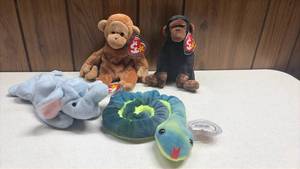 lot 329 image: (4) Ty Beanies, All New, All Tagged